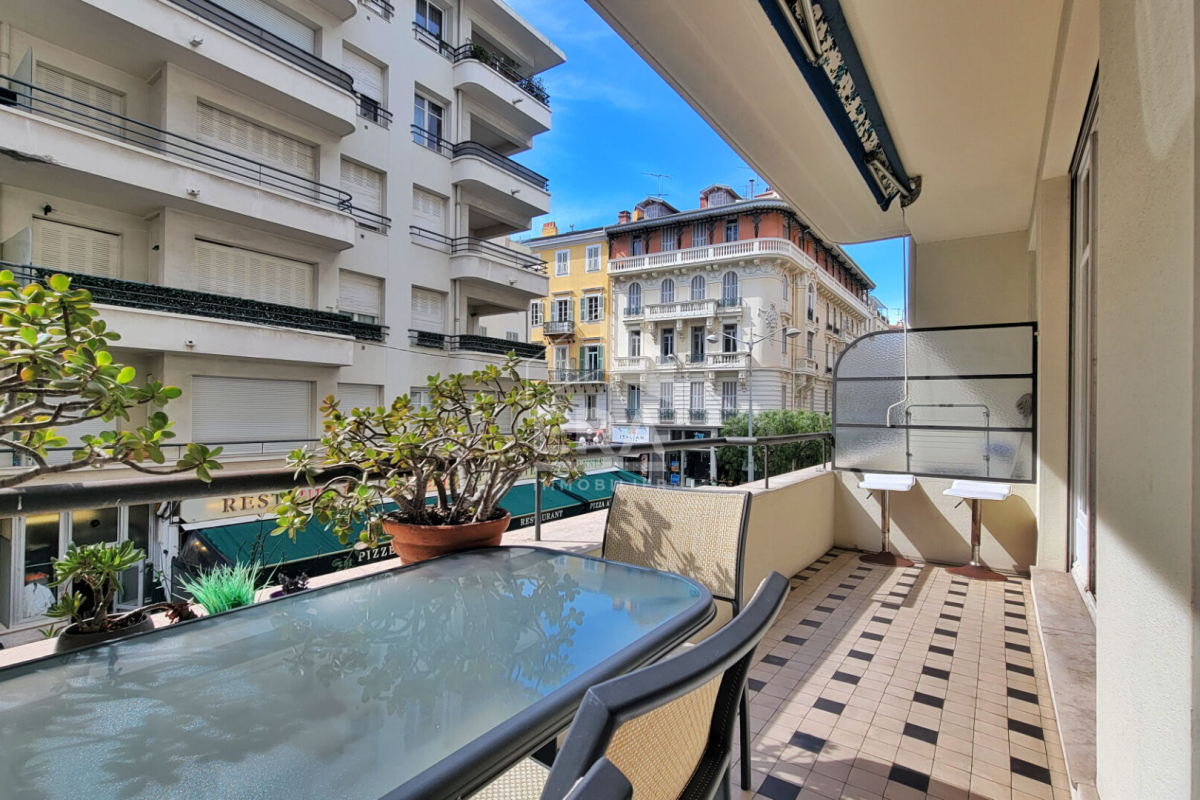 3غرفة شقة في Nice, France رقم 289540