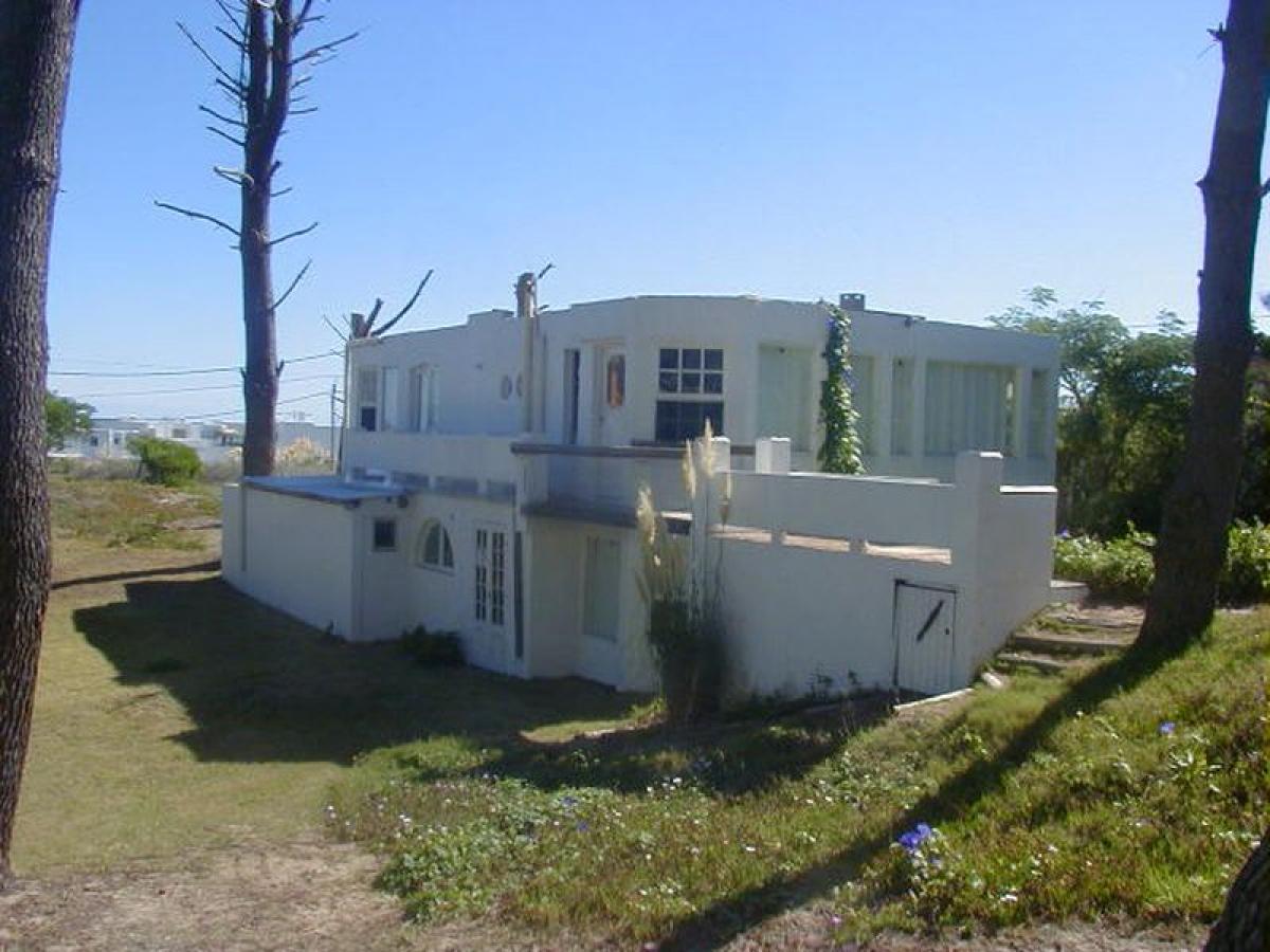 Дом с 3 спальнями в Мальдонадо, Уругвай № 9067