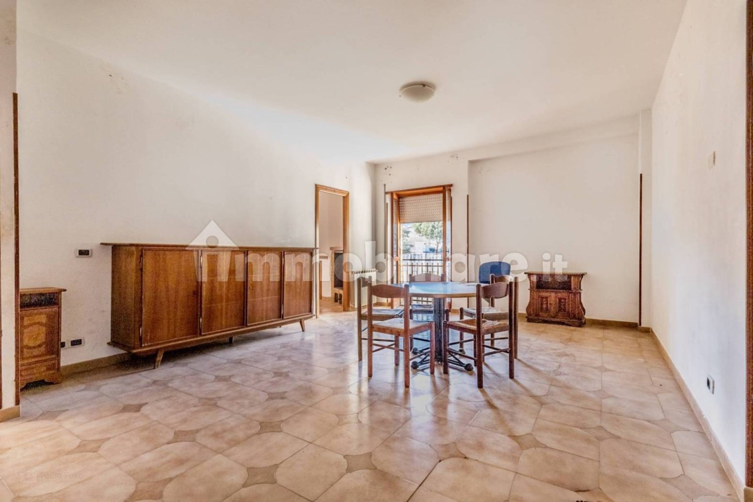 Apartamento de 3 dormitorios en Priverno, Italy No. 124203