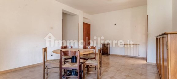 Apartamento de 3 dormitorios en Priverno, Italy No. 124203 5
