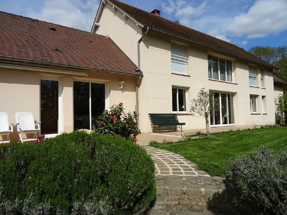 4 bedrooms House in Saint-Maurice-Saint-Germain, France No. 272703
