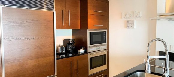 1 chambre propriété commerciale à vendre à Miami, Miami-Dade, Florida, USA № 614862 5