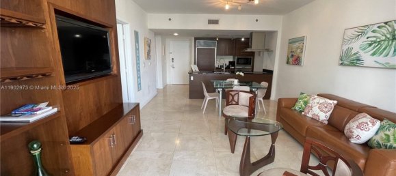 1 chambre propriété commerciale à vendre à Miami, Miami-Dade, Florida, USA № 614862 8
