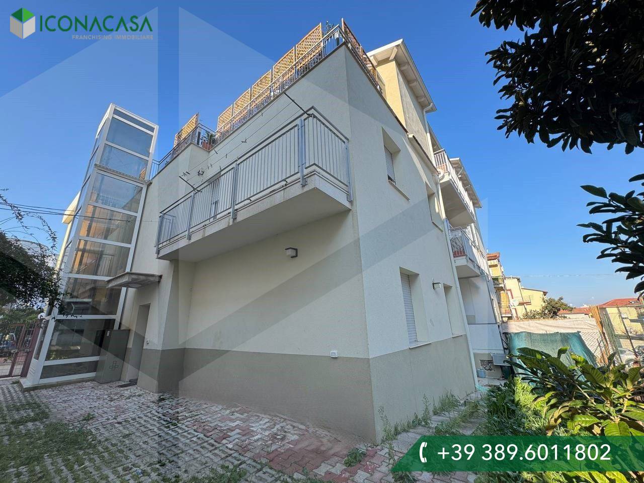 3-salle Appartement à Vasto, Italy No. 17152