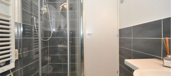 2 Schlafzimmer Wohnung in Florence, Italy, Nr. 335320 13