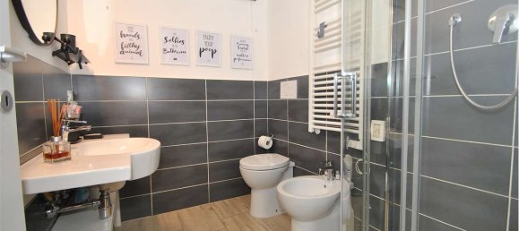 2 Schlafzimmer Wohnung in Florence, Italy, Nr. 335320 12