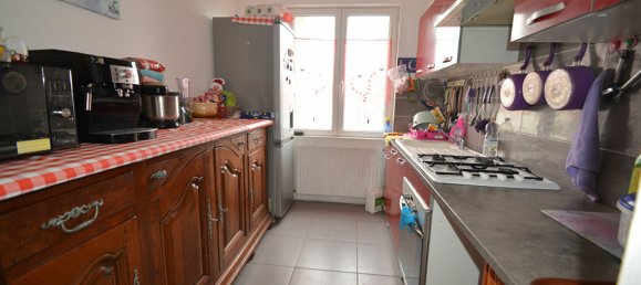 Здание с 3 спальнями в Ла Фер, Франция № 87384 3