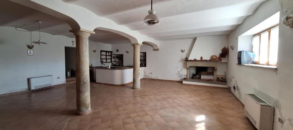 6 bedrooms House in San Lorenzo in Campo, Italy No. 128887 11