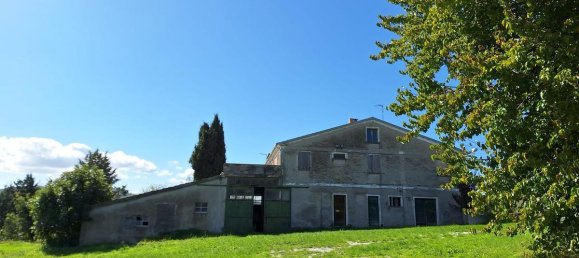 6 bedrooms House in San Lorenzo in Campo, Italy No. 128887 6