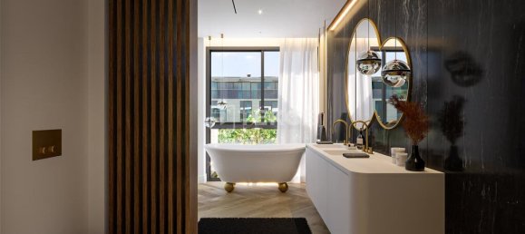 4 bedrooms Apartment in Barcelona, Spain No. 22479 13