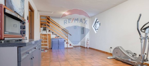 3 bedrooms Villa in Legnano, Italy No. 131006 49