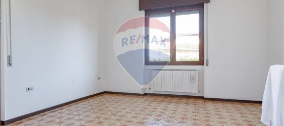 3 bedrooms Villa in Legnano, Italy No. 131006 31