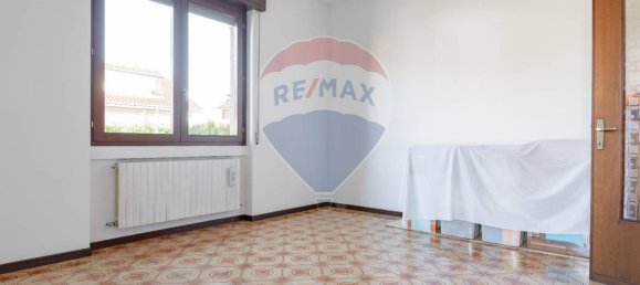 3 bedrooms Villa in Legnano, Italy No. 131006 32