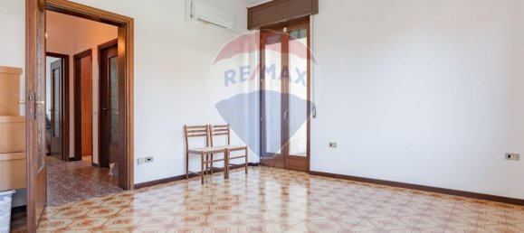 3 bedrooms Villa in Legnano, Italy No. 131006 34
