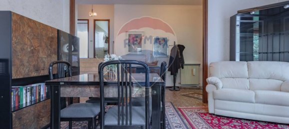 3 bedrooms Villa in Legnano, Italy No. 131006 9