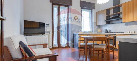 3 bedrooms Villa in Legnano, Italy No. 131006 14