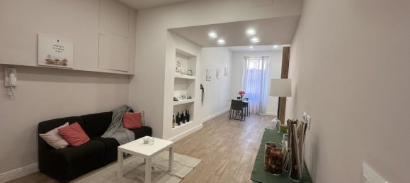 Квартира с 2 спальнями в Генуя, Италия № 373608 2