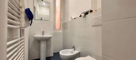 Квартира с 2 спальнями в Генуя, Италия № 373608 23