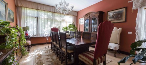 3 Schlafzimmer Villa in Florence, Italy, Nr. 358181 5
