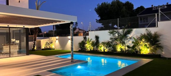 3 bedrooms Townhouse in Alicante, Spain No. 11534 5