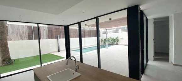 3 bedrooms Townhouse in Alicante, Spain No. 11534 11