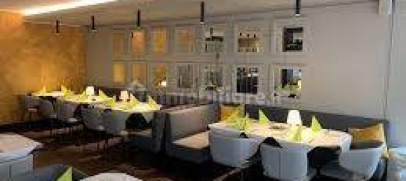 2-salle Propriété commerciale à Milan, Italy No. 245867 19