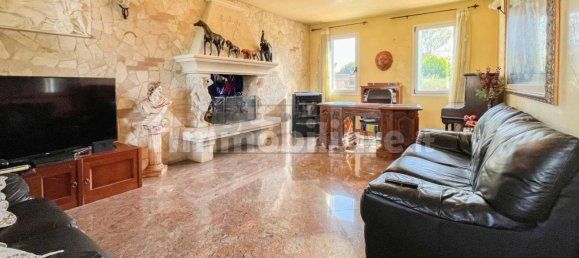 3 bedrooms Villa in Dueville, Italy No. 305797 9