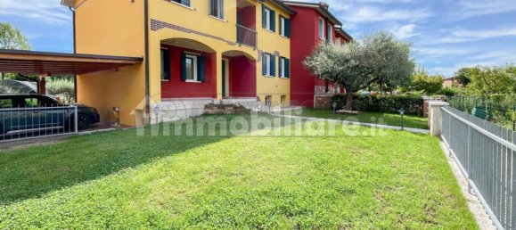 3 bedrooms Villa in Dueville, Italy No. 305797 4