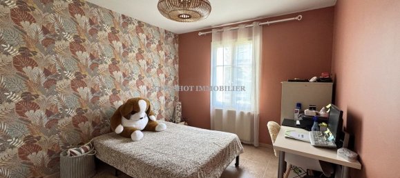 5 bedrooms House in Saint-Jean-de-Braye, France No. 330018 12