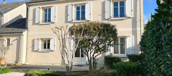 5 bedrooms House in Saint-Jean-de-Braye, France No. 330018 16