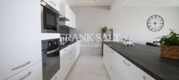 3 bedrooms Apartment in Sliema, Malta No. 9565 4