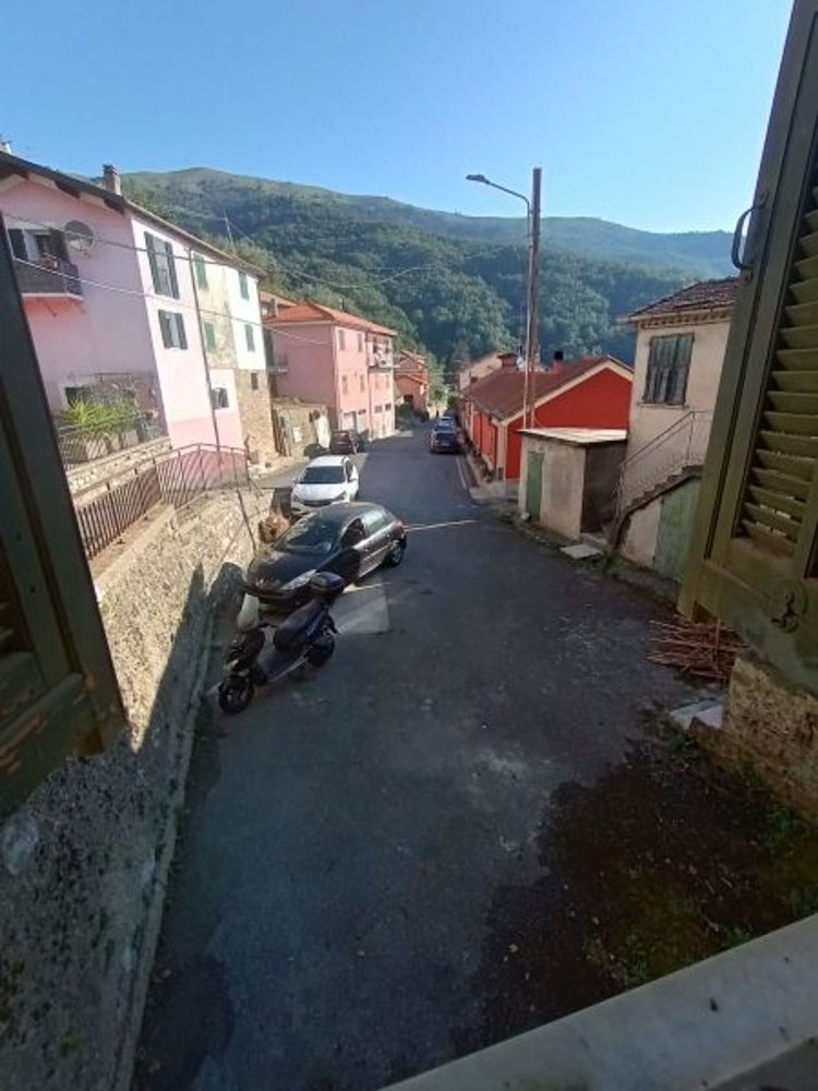 Villa de 5 dormitorios en Aurigo, Italy No. 324340