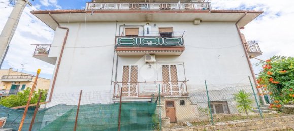 1 bedroom Apartment in Rome, Italy No. 282480 2