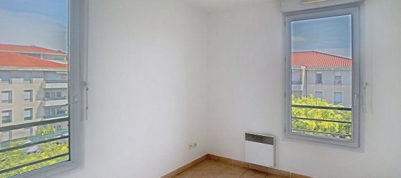 2 bedrooms Apartment in Marseille, France No. 336900 10