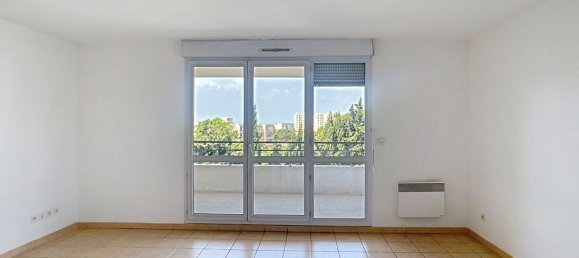 2 bedrooms Apartment in Marseille, France No. 336900 3