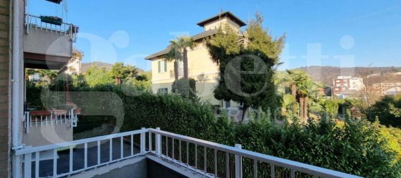 3-salle Appartement à Como, Italy No. 61695 6