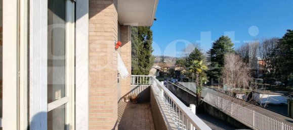 3-salle Appartement à Como, Italy No. 61695 5