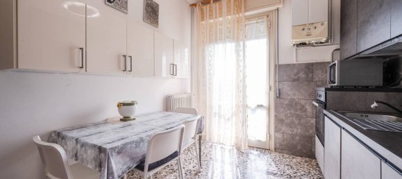 Apartamento de 2 dormitorios en San Giovanni in Persiceto, Italy No. 274177 2