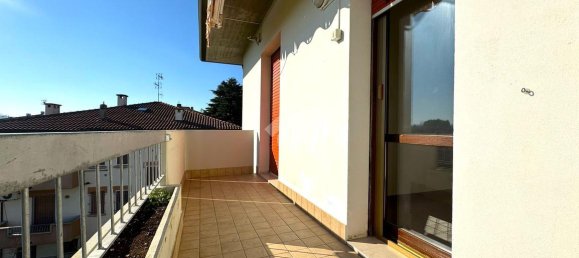 4 rooms Apartment in Forlì, Italy No. 15516 4