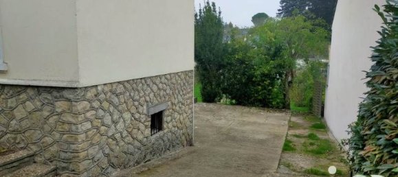 2 bedrooms House in Loches, France No. 159791 4