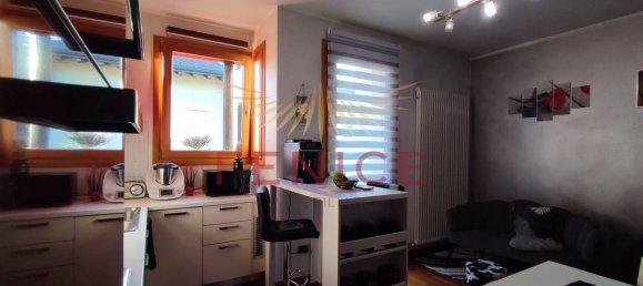 2 bedrooms Apartment in Resana, Italy No. 320724 10