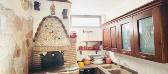 3 Schlafzimmer Haus in Giugliano in Campania, Italy, Nr. 10471 14