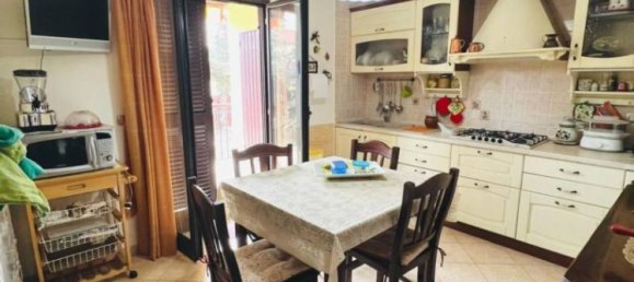 3 Schlafzimmer Haus in Giugliano in Campania, Italy, Nr. 10471 23