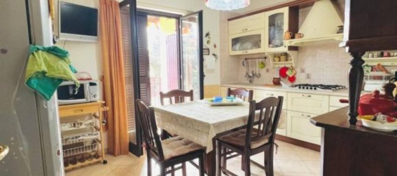 3 Schlafzimmer Haus in Giugliano in Campania, Italy, Nr. 10471 10