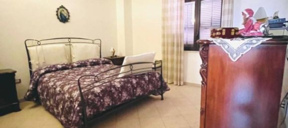 3 Schlafzimmer Haus in Giugliano in Campania, Italy, Nr. 10471 26