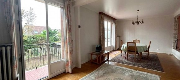 4 bedrooms House in Pontault-Combault, France No. 169576 2