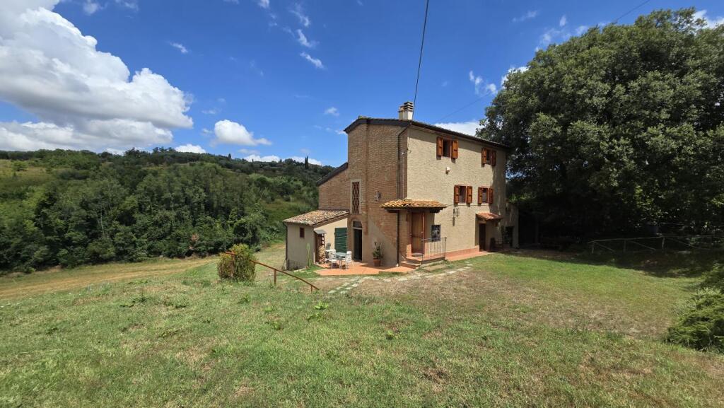 4 bedrooms Villa in Casciana Terme Lari, Italy No. 317393
