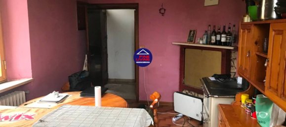 Apartamento de 3 dormitorios en Urbino, Italy No. 1822 16