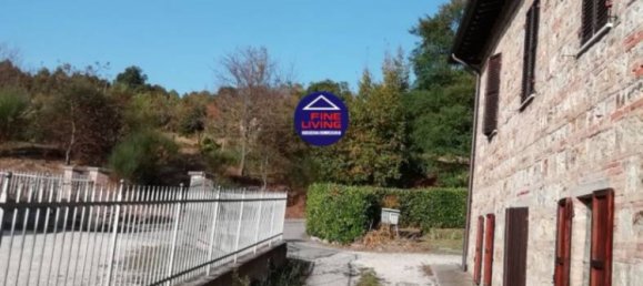 Apartamento de 3 dormitorios en Urbino, Italy No. 1822 8