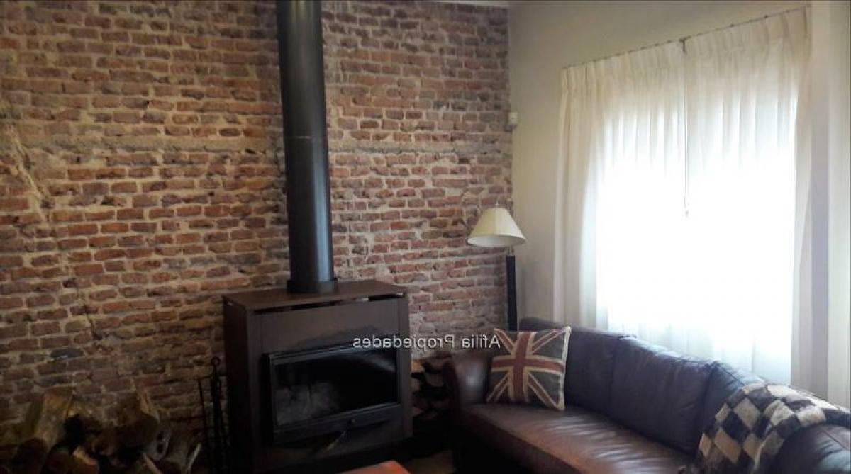 Дом с 2 спальнями в Монтевидео, Уругвай № 3447